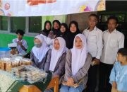 MAN 4 Garut Mengadakan Bazar di MTs Negeri 3 Garut