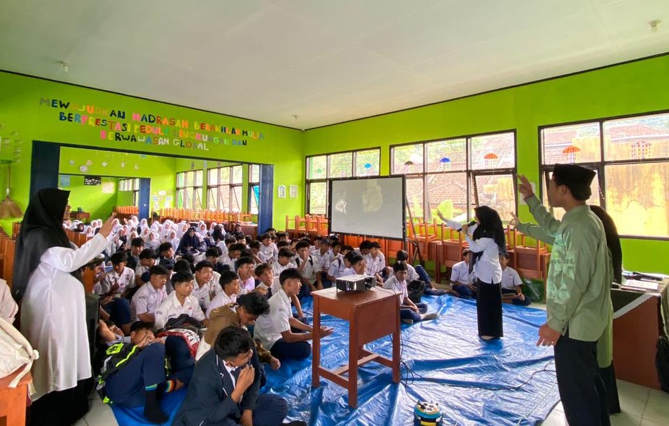 MAN 4 Garut sosialisasi PMB ke MTsN 3 Garut